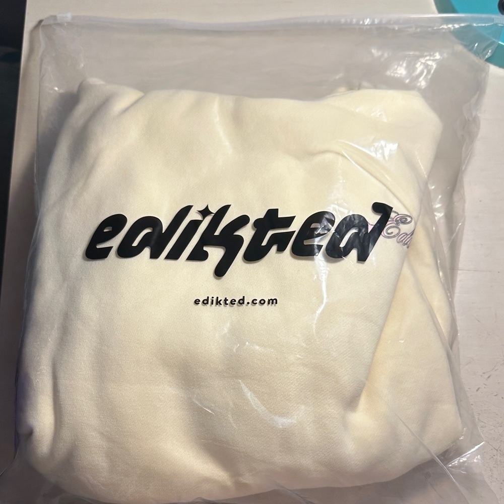 Edikted Pale Yellow Sweatshirt